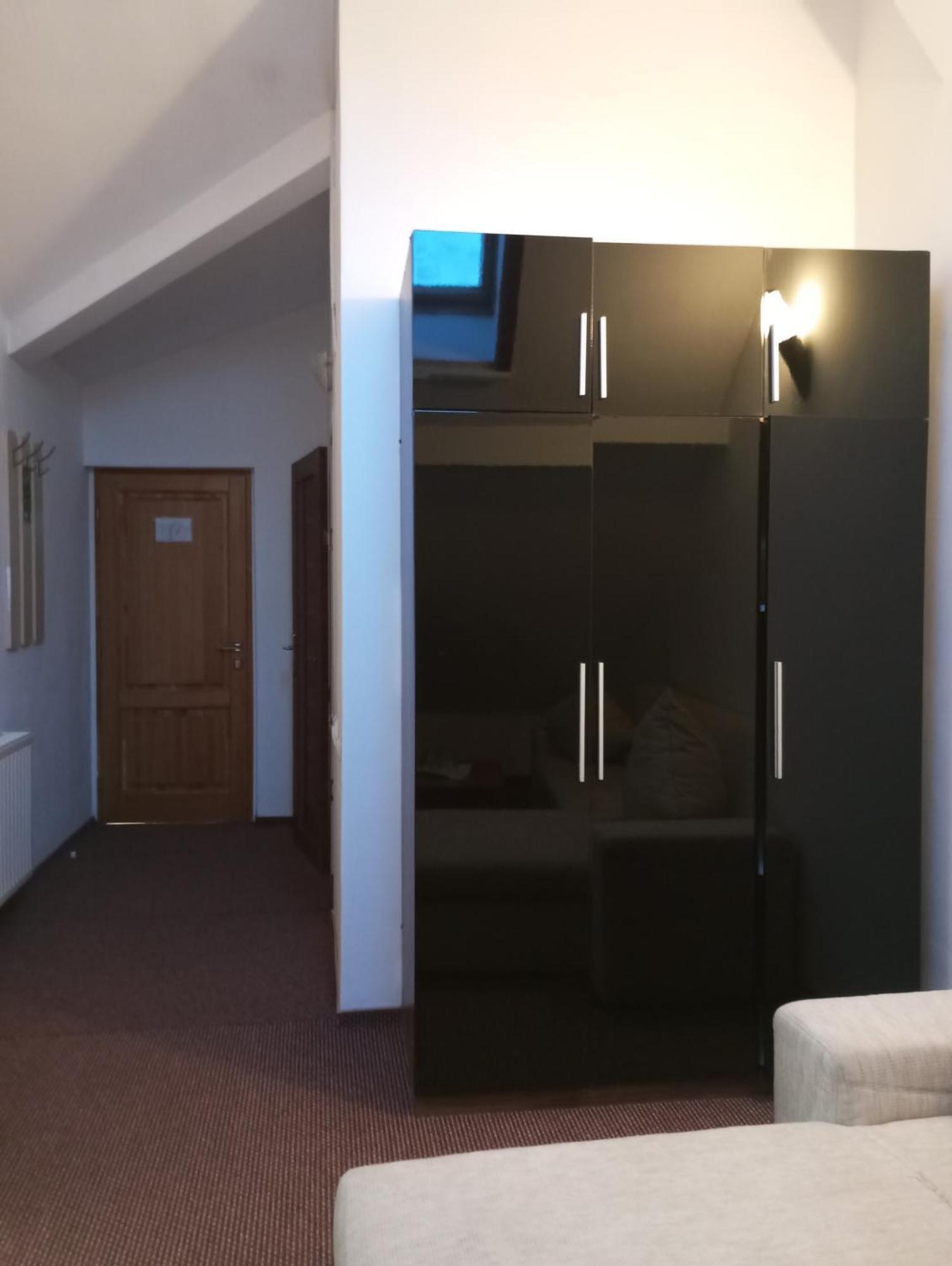Rhc Royal Hotel Oradea Luaran gambar