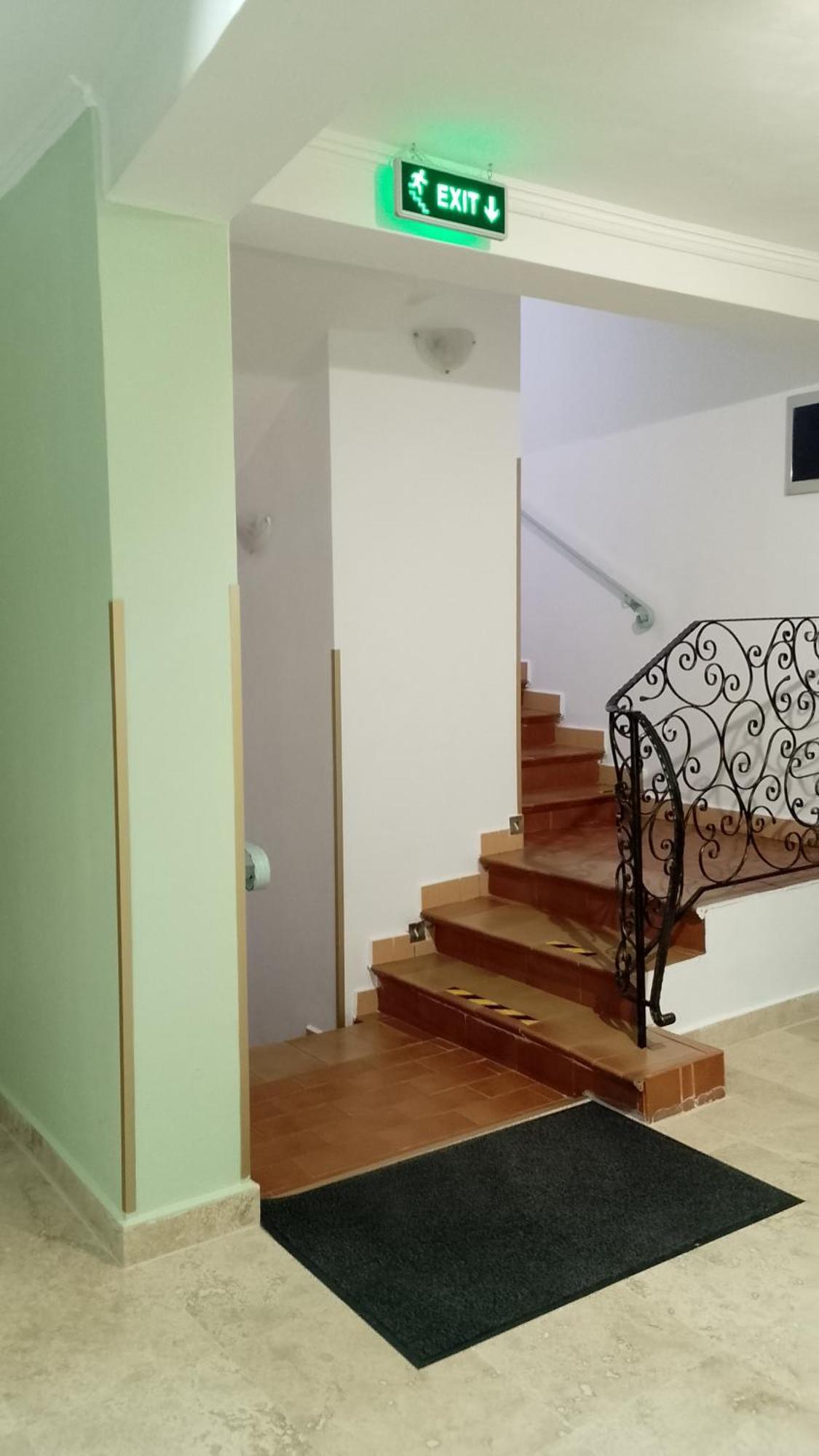 Rhc Royal Hotel Oradea Luaran gambar