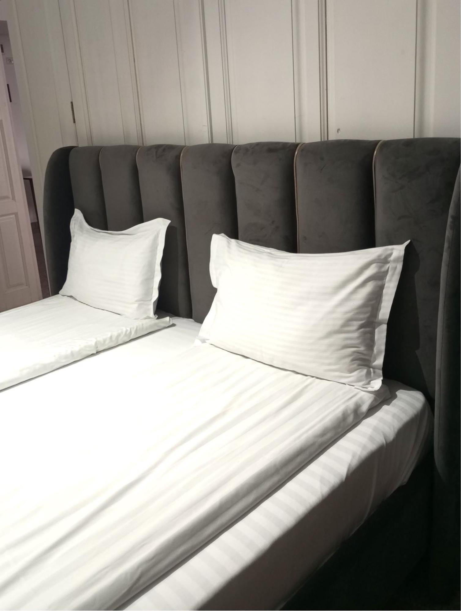 Rhc Royal Hotel Oradea Luaran gambar