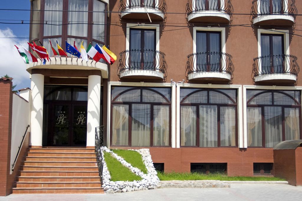Rhc Royal Hotel Oradea Luaran gambar